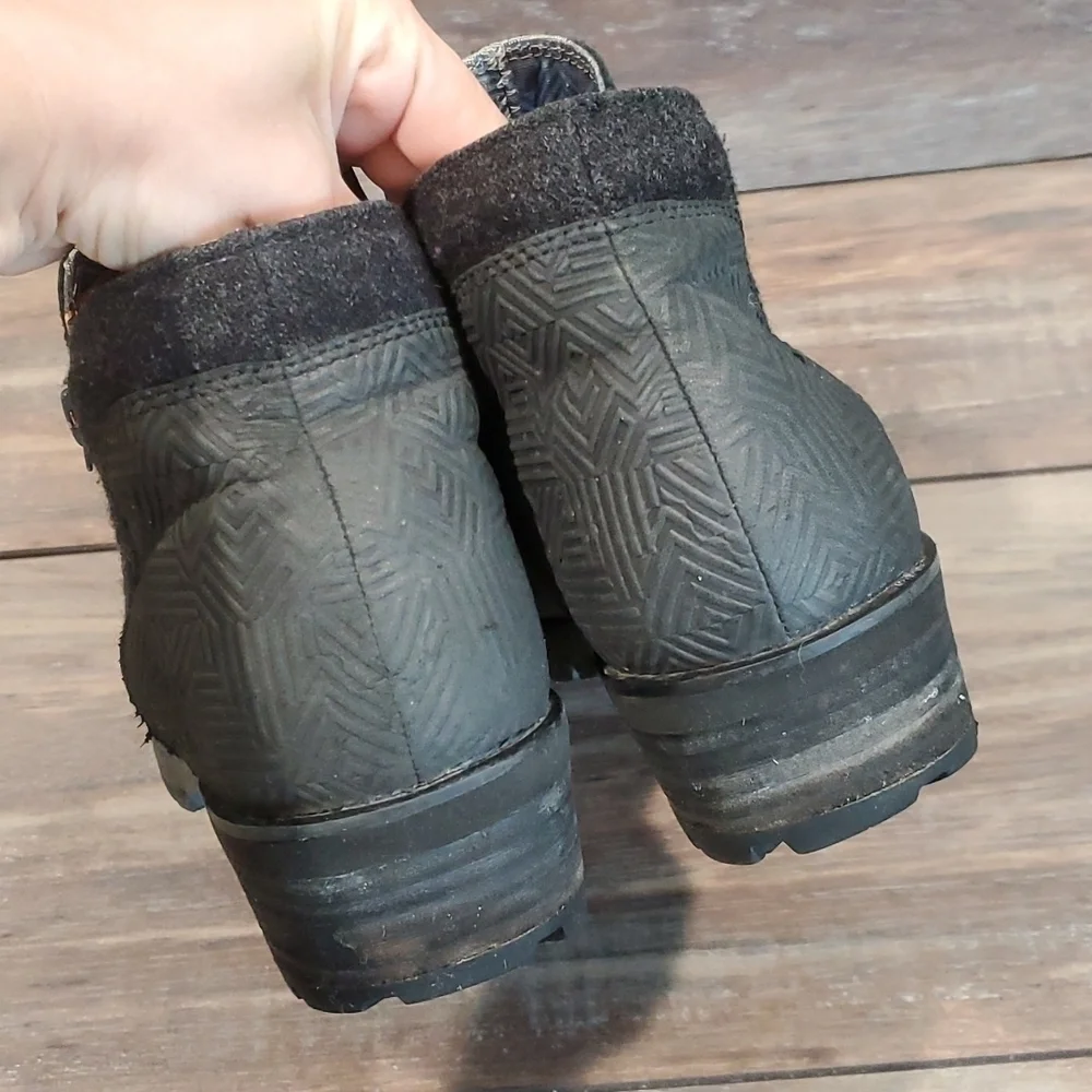 The North Face Women ankle boots leather shoes sz 10